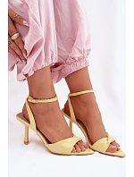 Dámské sandály na podpatku z eko kůže žluté Sedira