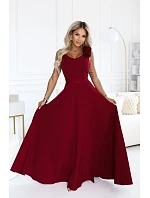 643-9 Elegantní večerní maxi šaty s rozparkem a růžemi – vínové 643-9 Elegantní večerní maxi šaty s rozparkem a růžemi – vínové