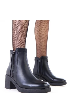 Boty na podpatku model 218812 Solea