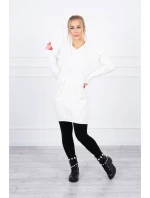 Šaty s ozdobnými volánky a kapucí ecru