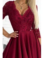 210-15 NICOLLE šaty s delšími zády a výstřihem - barva bordó 210-15 NICOLLE šaty s delšími zády a výstřihem - barva bordó