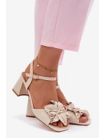 Dámské sandály na podpatku s ozdobným květem Vinceza 20283 Béžové