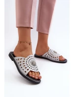 Lesklé dámské žabky na ploché podrážce s ozdobou stříbrné Ebirena