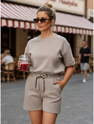 Dámská viskózová souprava s motýlem a šortkami v barvě moka FashionStreet AY1197