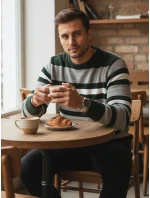 Pánský pruhovaný šedý svetr FashionStreet WX2262 Pánský pruhovaný šedý svetr FashionStreet WX2262