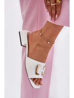 Elegantní Dámské Pantofle Na Klíně Se Zlatým Detalem Vinceza 62229 Bílé