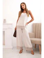 Dámská souprava z viskózy, top na širokých ramínkách a kalhoty s širokým nohavicí béžový