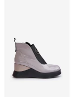 Lakované Kotníkové Boty Na Klínu Zateplené Šedé Vinceza 66703