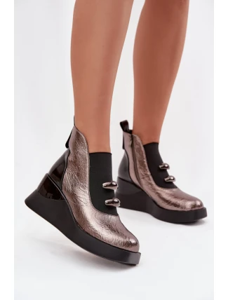 Boty na klínovém podpatku model 220506 Step in style Boty na klínovém podpatku model 220506 Step in style