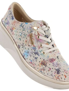 Dámské kožené polobotky na podpatku béžové barvy Vinceza 79603