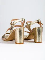 Klasické dámské  sandály černé na širokém podpatku