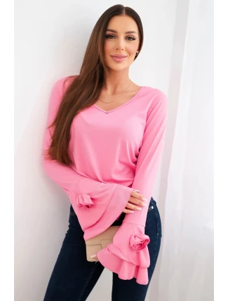 Dámská pruhovaná blůza s V výstřihem a volány na rukávech světlá růžová