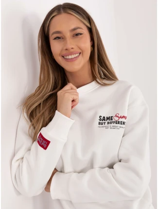 Mikina D10608BC02568J bílá Mikina D10608BC02568J bílá