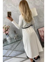 Šaty s ozdobným páskem a nápisem ecru Šaty s ozdobným páskem a nápisem ecru