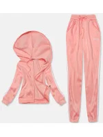 Světle růžový dámský komplet - krátká mikina a kalhoty (YP-1107) Světle růžový dámský komplet - krátká mikina a kalhoty (YP-1107)