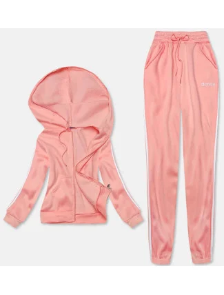 Světle růžový dámský komplet - krátká mikina a kalhoty (YP-1107) Světle růžový dámský komplet - krátká mikina a kalhoty (YP-1107)