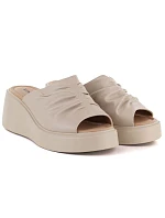 Dámské kožené žabky na platformě beige Vinceza 66949