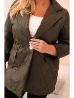 Dámská bunda Plus Size prošívaná s límcem a knoflíkem khaki Dámská bunda Plus Size prošívaná s límcem a knoflíkem khaki