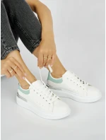 Zajímavé dámské bílé  tenisky platforma