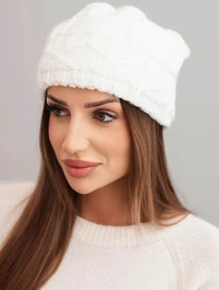 Dámská zimní čepice s vlnou v hrubém copánkovém pletení K481 bílá