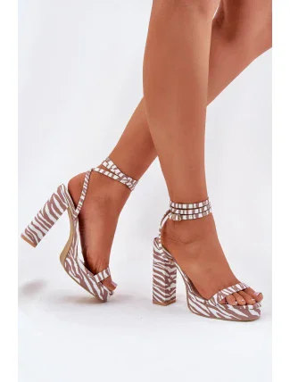 Sandály na podpatku  model 212818 Step in style