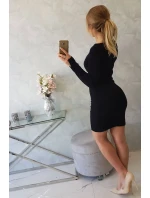 Šaty se zlatým řetízkem černé