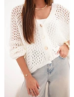 Dámský svetr oversized se vzorem na knoflíky zapínaný ecru barvě Dámský svetr oversized se vzorem na knoflíky zapínaný ecru barvě