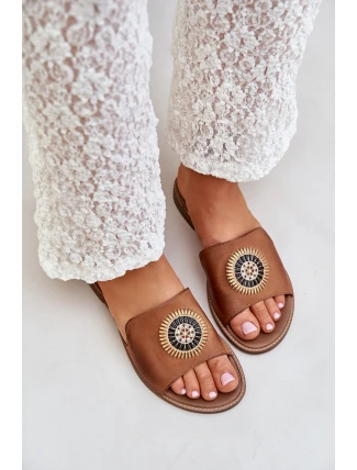 Kožené pantofle s ozdobou na plochém podpatku Zazoo 3047/O Camel