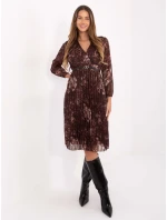 Šaty IT SK 10536 2.35 hnědá Šaty IT SK 10536 2.35 hnědá