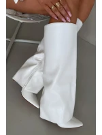 Zateplené kozačky na jehlovém podpatku s ohrnutým svrškem bílé Tamonia Zateplené kozačky na jehlovém podpatku s ohrnutým svrškem bílé Tamonia