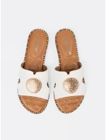 Výborné  nazouváky dámské bílé na plochém podpatku