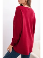 Dámský svetr s delším zadním dílem a raženou hvězdou bordó