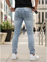 Pánské džíny slim fit střihu s odřením světle modré FashionStreet UX4488