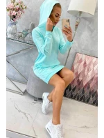 Šaty s kapucí v mátové barvě Šaty s kapucí v mátové barvě