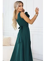 669-1 Romantické maxi šaty s květinou na rameni a rozparkem - lahvově zelené