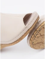 Zajímavé dámské  nazouváky hnědé na klínku