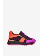 Kožené sneakersy na klínu Maciejka Černé 06853-15