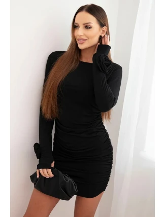 Dámská šaty s viskózou přiléhavé s nařasením a květinami na rukávech černá