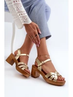 Dámské sandály na podpatku z eko kůže zlaté Assames