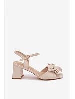 Dámské sandály na podpatku s ozdobným květem Vinceza 20283 Béžové