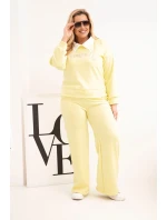 Komplet dámský masełko Plus Size se širokými nohavicemi a límečkem žlutý Komplet dámský masełko Plus Size se širokými nohavicemi a límečkem žlutý
