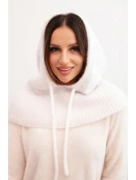 Dámská čepice s kapucí a pleteným vzorem bílá