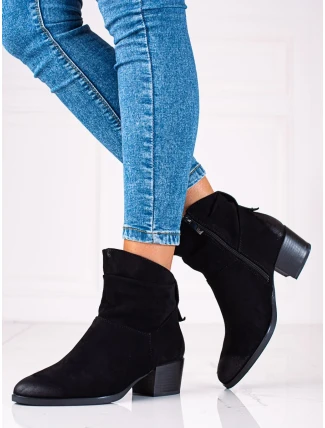 Trendy černé  kotníčkové boty dámské na širokém podpatku