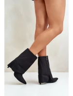 Dámské boty na podpatku se zahnutým svrškem a špičatými špičkami černé Naritua