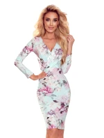 Světle modré vypasované dámské šaty se vzorem růžových květů, s dlouhými rukávy a s přeloženým obálkovým výstřihem 387-1