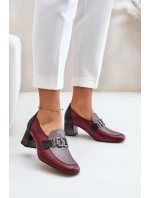 Kožené lodičky na podpatku se zlatou ozdobou Laura Messi 2861 bordové