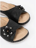 Pohodlné dámské  nazouváky černé na plochém podpatku