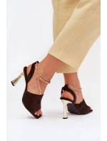 Semišové sandály na jehlovém podpatku se zdobeným náramkem CheBello 4440 čokoládové