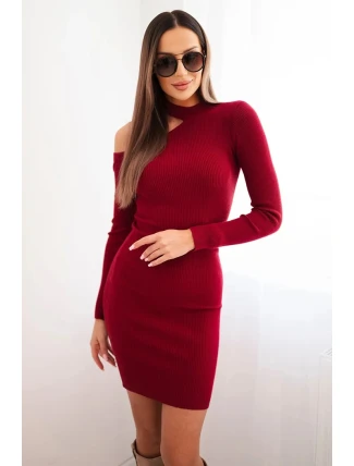 Dámská pletená šaty s dlouhým rukávem a asymetrickým výstřihem bordová