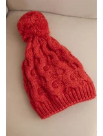 Dámská zimní čepice z vlny s hrubým copánkovým vzorem K458 červená